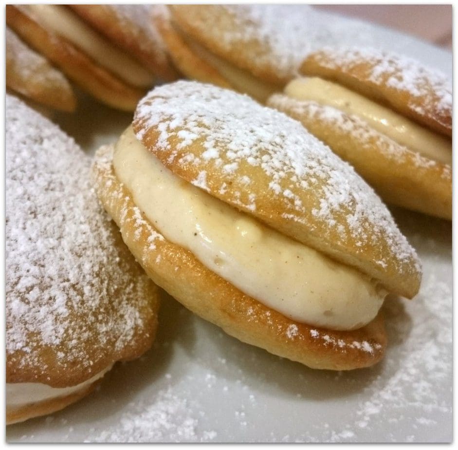 Happy World Party day - Bananen Zimt Whoopies - Cupcake Hexerl